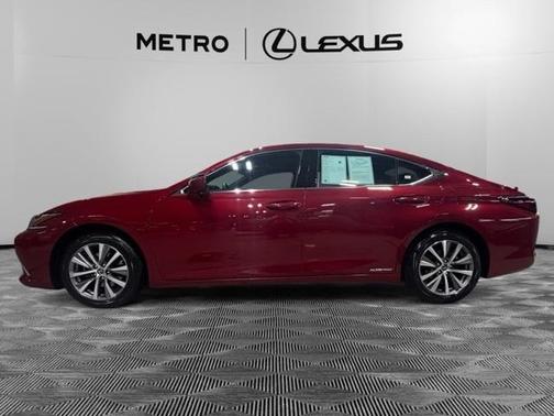 2021 Lexus ES 300h Base