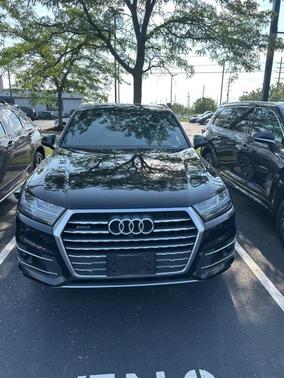 2019 Audi Q7 45 Premium Plus