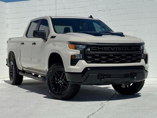 White Sands 2026 Chevrolet Silverado 1500 Custom Trail Boss