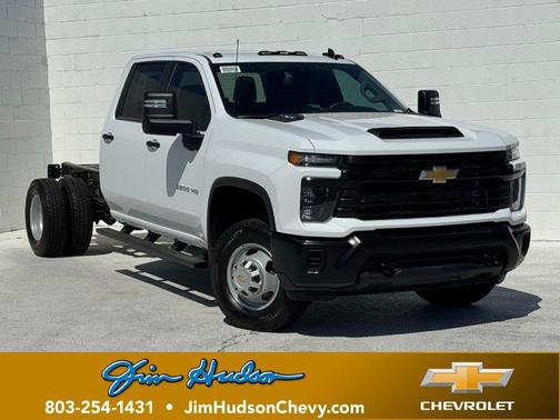Summit White 2026 Chevrolet Silverado 3500 WT