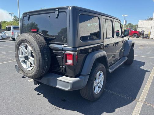 Black Clearcoat 2018 Jeep Wrangler Unlimited Sport