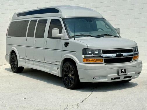 2025 Chevrolet Express 2500 Work Van