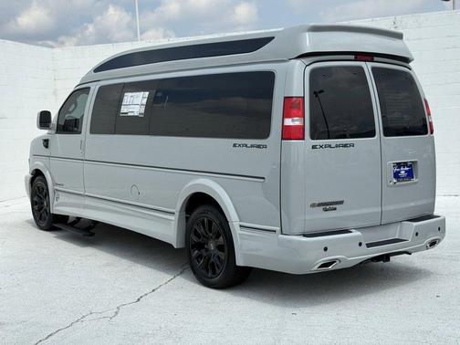 2025 Chevrolet Express 2500 Work Van