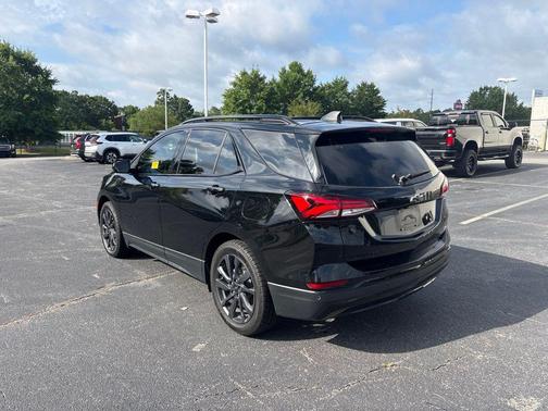 Mosaic Black Metallic 2024 Chevrolet Equinox FWD RS