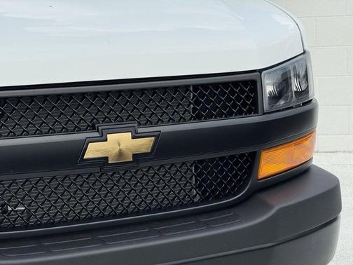 2025 Chevrolet Express 2500 Work Van