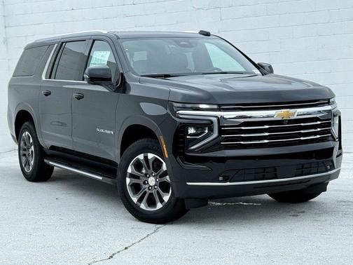 2025 Chevrolet Suburban LT