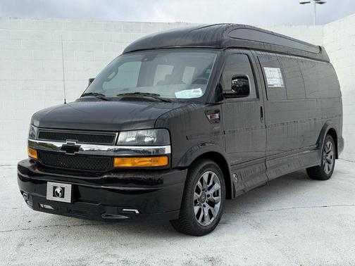 2025 Chevrolet Express 2500 Work Van