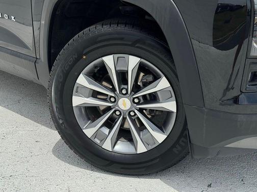 Mosaic Black Metallic 2025 Chevrolet Equinox 1LT