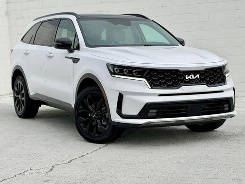 Glacial White Pearl 2023 Kia Sorento SX