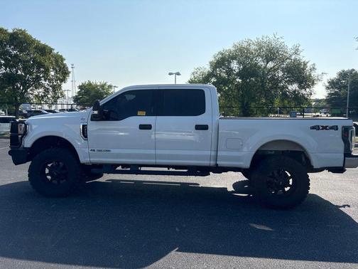 Oxford White 2019 Ford F-250 XLT