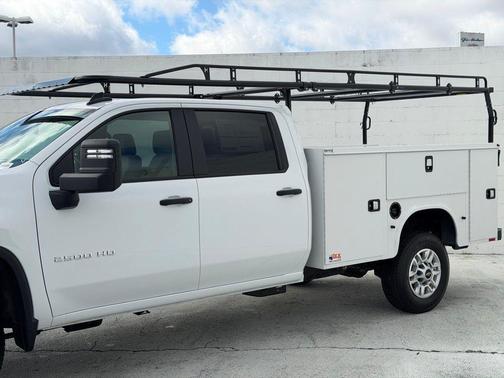 Summit White 2026 Chevrolet Silverado 2500 WT