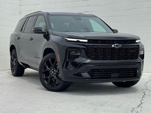 Mosaic Black Metallic 2026 Chevrolet Traverse RS