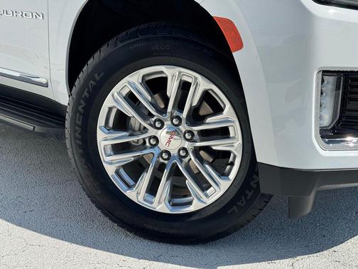 Summit White 2024 GMC Yukon SLT