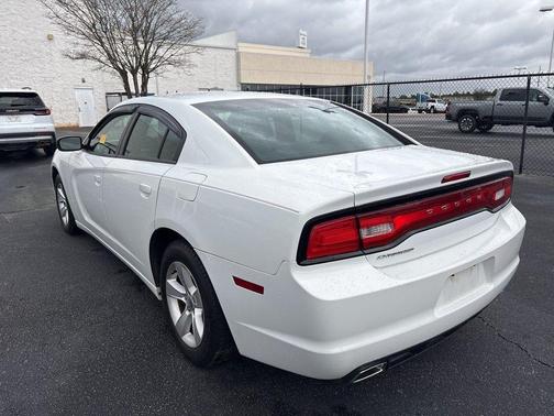 Bright White Clearcoat 2013 Dodge Charger SE