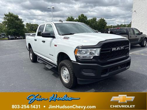 Bright White Clearcoat 2022 RAM 2500 Tradesman Crew Cab 4x4 6'4' Box