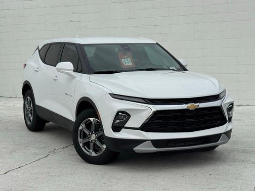 Summit White 2026 Chevrolet Blazer 2LT