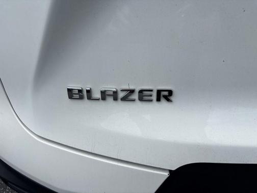 Summit White 2025 Chevrolet Blazer 2LT