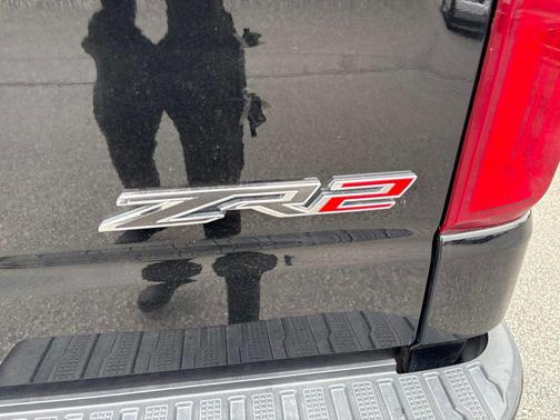 Black 2023 Chevrolet Silverado 1500 ZR2