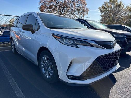 2023 Toyota Sienna XSE