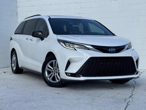 2023 Toyota Sienna XSE