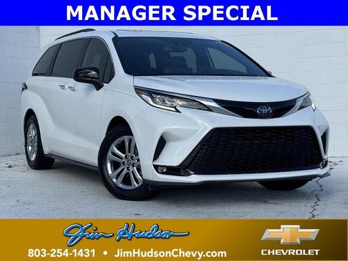 2023 Toyota Sienna XSE