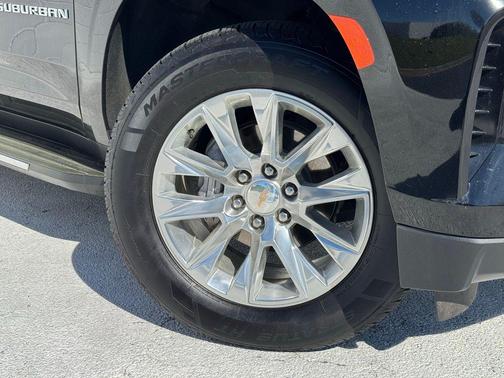 Black 2024 Chevrolet Suburban Premier