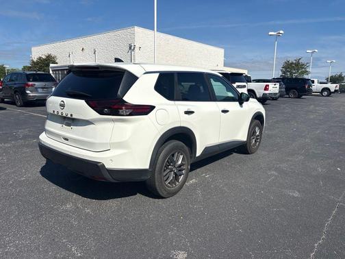 Glacier White 2024 Nissan Rogue S