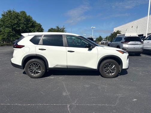 Glacier White 2024 Nissan Rogue S