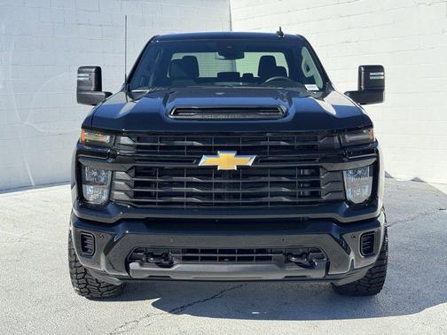 2026 Chevrolet Silverado 2500 Custom