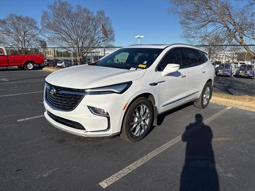 2023 Buick Enclave Essence