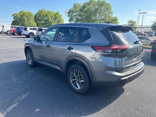 Gun Metallic 2024 Nissan Rogue S