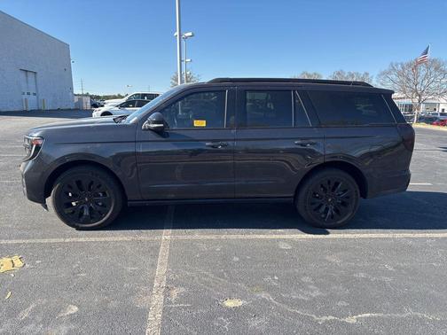 Dark Matter Gray Metallic 2025 Ford Expedition Platinum