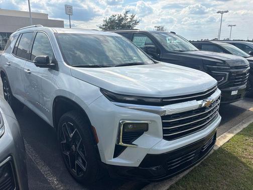 Polar White 2026 Chevrolet Traverse High Country