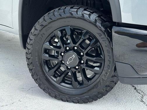 Sterling Gray Metallic 2026 Chevrolet Silverado 2500 LT