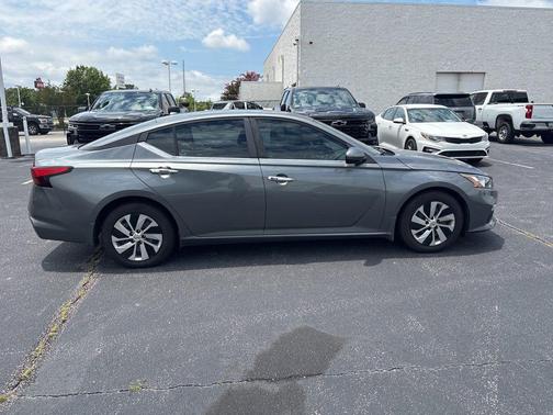 Gun Metallic 2019 Nissan Altima 2.5 S