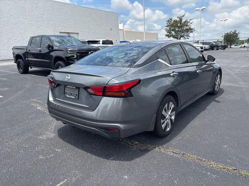 Gun Metallic 2019 Nissan Altima 2.5 S
