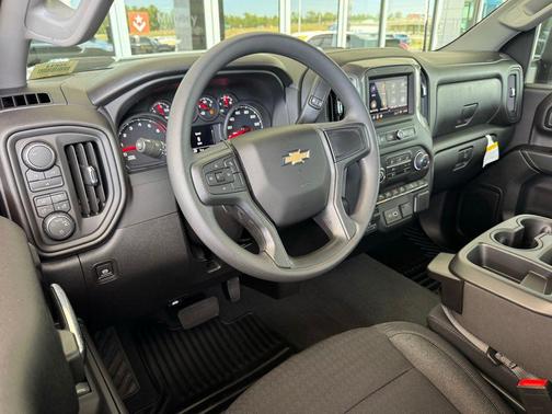 Summit White 2026 Chevrolet Silverado 2500 Custom