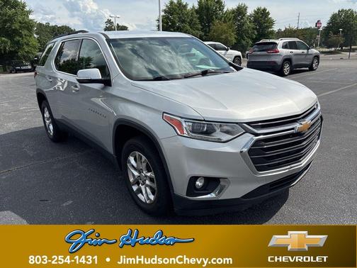 Silver Ice Metallic 2020 Chevrolet Traverse LT Cloth