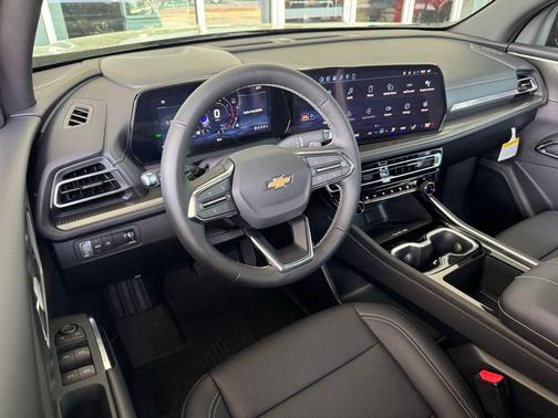 Mosaic Black Metallic 2026 Chevrolet Traverse LT