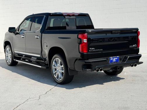 Black 2025 Chevrolet Silverado 1500 High Country