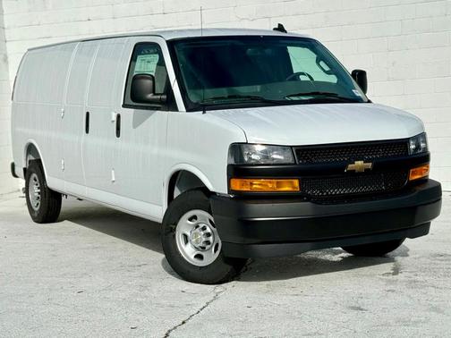 2025 Chevrolet Express 2500 Work Van