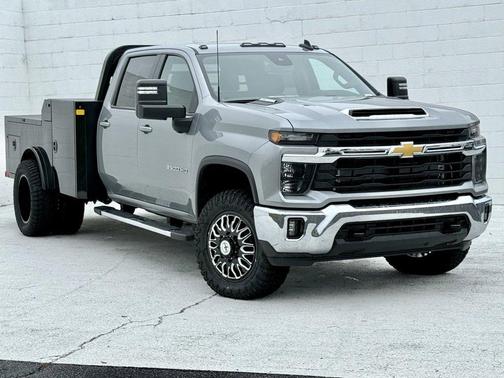 2025 Chevrolet Silverado 3500 LT