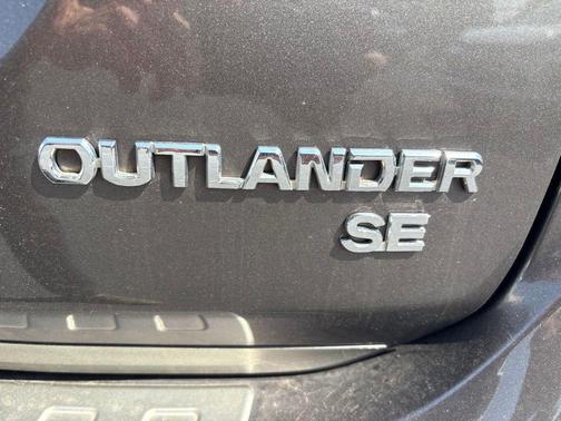 Quartz Brown Metallic 2019 Mitsubishi Outlander SE