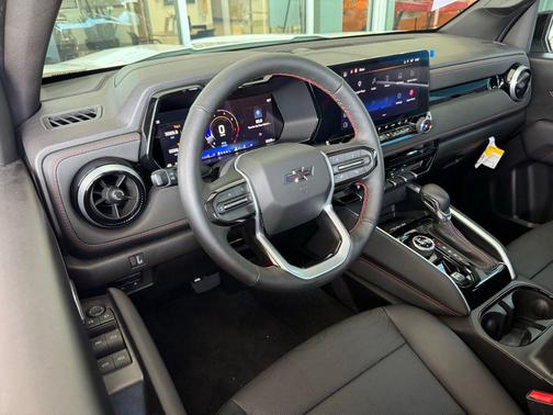 Summit White 2026 Chevrolet Colorado Z71