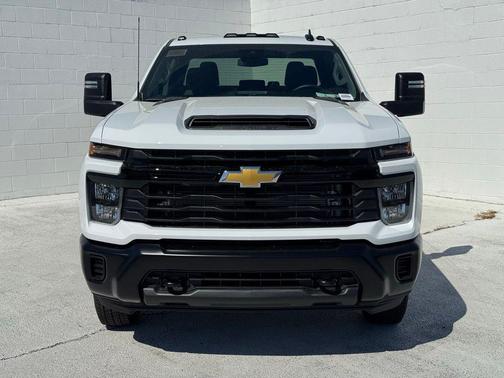 Summit White 2026 Chevrolet Silverado 3500 WT