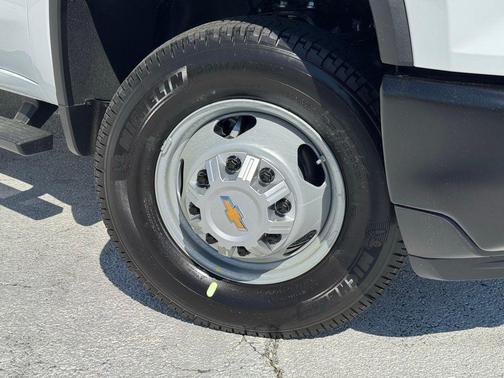 Summit White 2026 Chevrolet Silverado 3500 WT