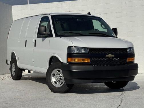 2025 Chevrolet Express 2500 Work Van