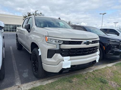 Summit White 2026 Chevrolet Silverado 1500 RST