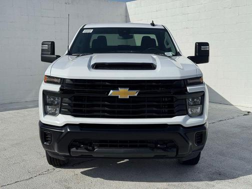 Summit White 2026 Chevrolet Silverado 2500 WT