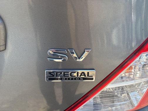 Gun Metallic 2019 Nissan Versa 1.6 SV